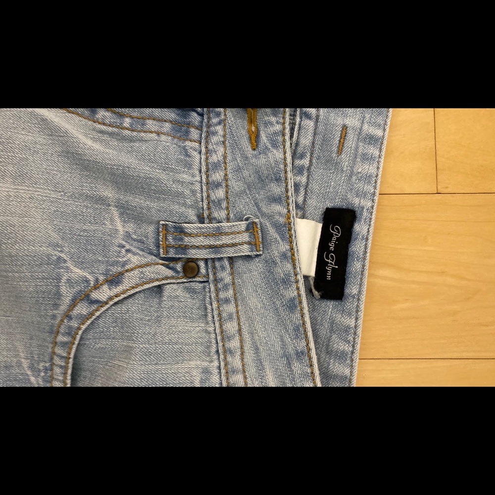 Distressed Jeans - Picture 5 of 6